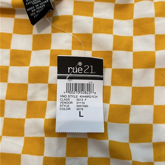 Yellow and white checkered, print L route 21 tank top - Picture 3 of 3